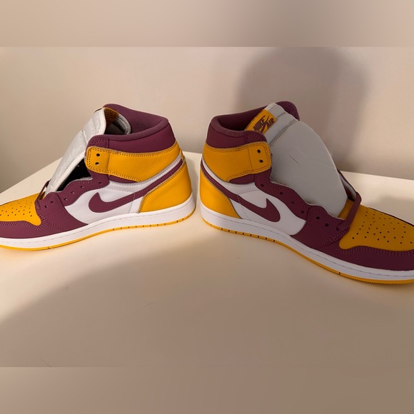 Air Jordan 1 Retro High OG Brotherhood Sz 10 NEW - Picture 3 of 7